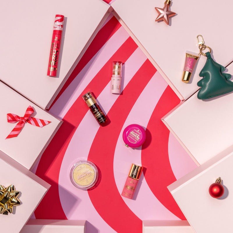 Essence Dancing Around the Xmas Tree Peptide Lip Mask 01 Sugarplum Slow Dance, een hydraterend lipmasker met glans