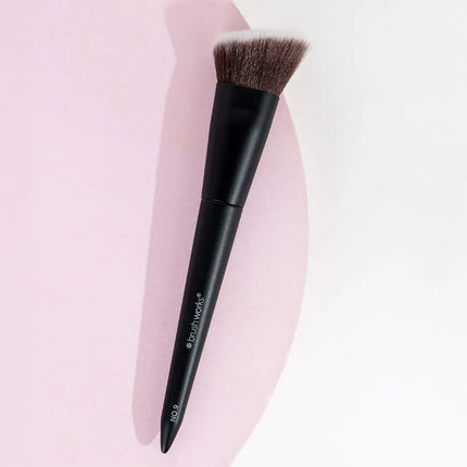 Brushworks No. 9 Angled Flat Top Foundation Buffing Brush
