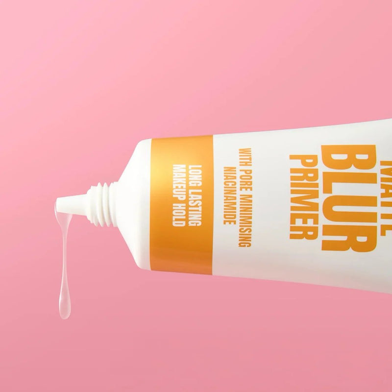 Collection Matte Blur Primer 1, matterende make-up primer met niacinamide voor een egale basis.