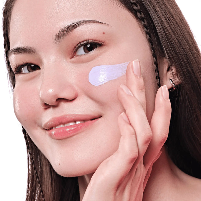 Essence Brighten Up! Color Correcting Primer 02 Lavender
