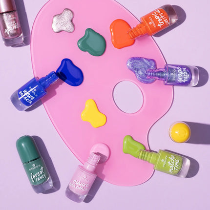 Essence Gel Nail Colour 84 Black Plum & Done