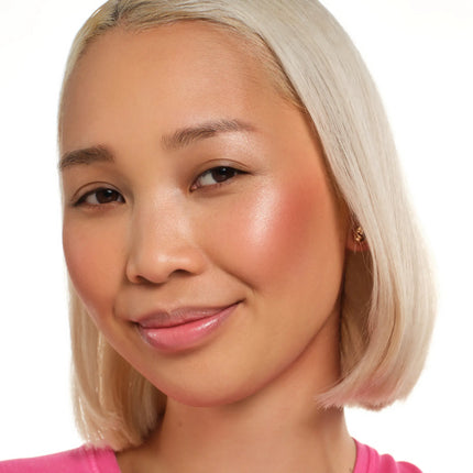 Essence Radiant Light Face Palette 10