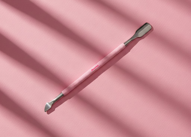 <h2>Pousse-cuticules gratuit</h2>