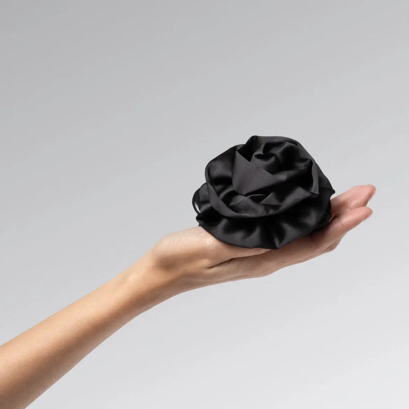 Kitsch Satin Rosette Flat Cloud Clip Black