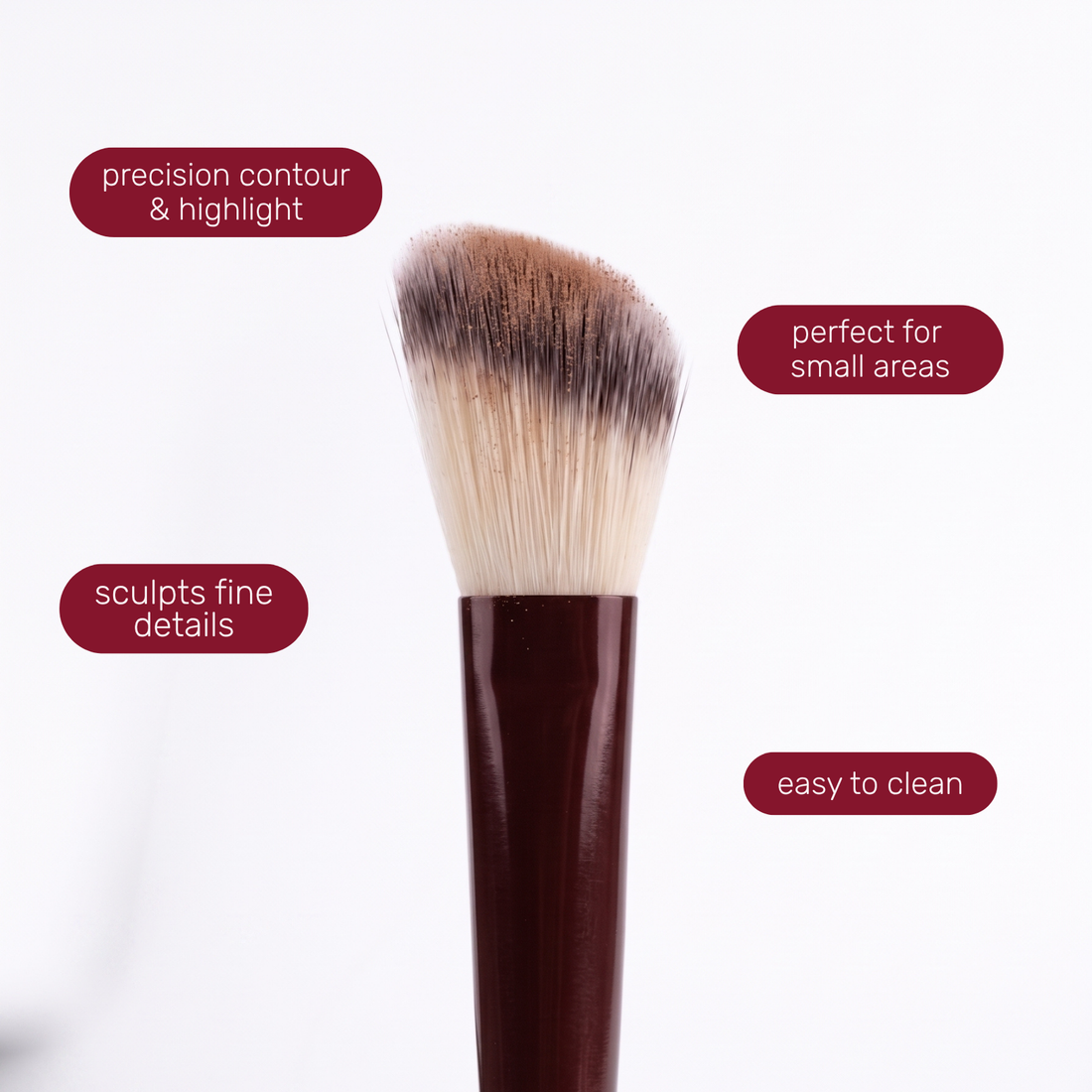 Tête du Boozyshop Flawless Small Angle Face Brush avec des étiquettes de texte sur son utilisation